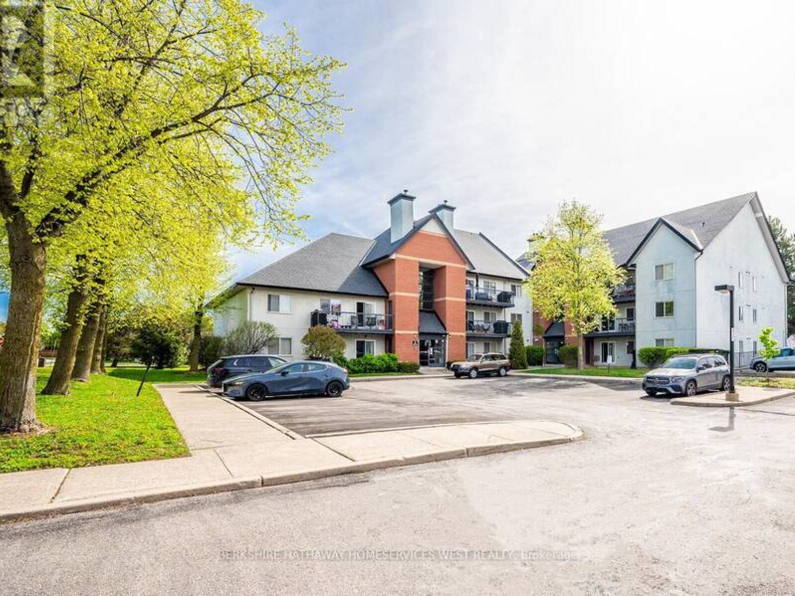 1013 - 1450 GLEN ABBEY GATE, Oakville, Ontario L6M 2V7