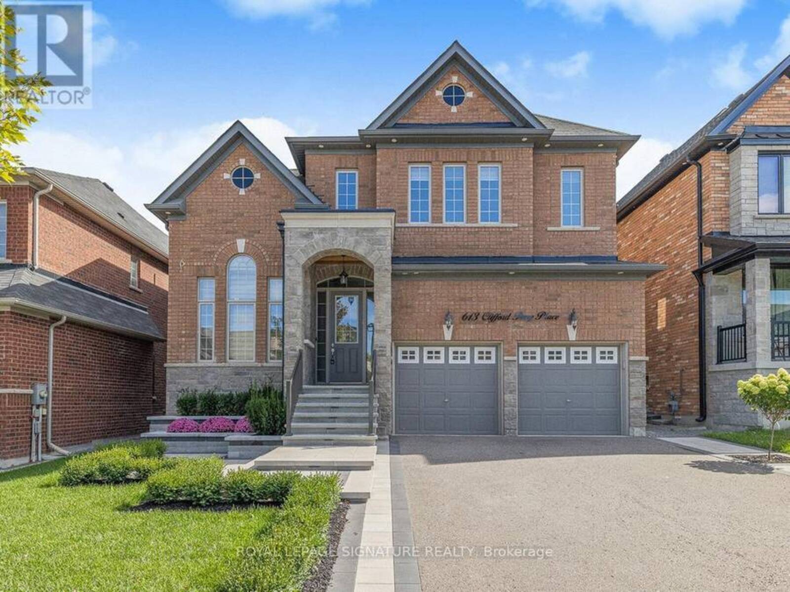 613 CLIFFORD PERRY PLACE, Newmarket, Ontario L3Y 4V9