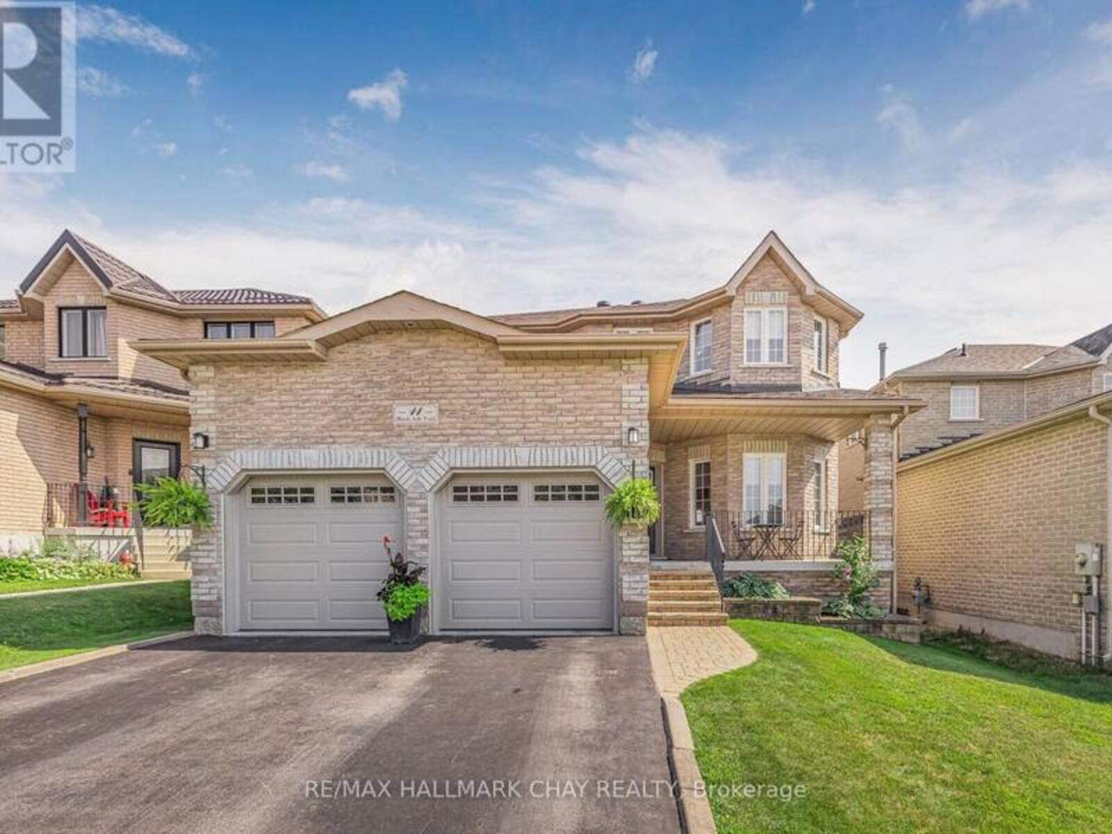 11 BLACK ASH TRAIL, Barrie, Ontario L4N 3K2