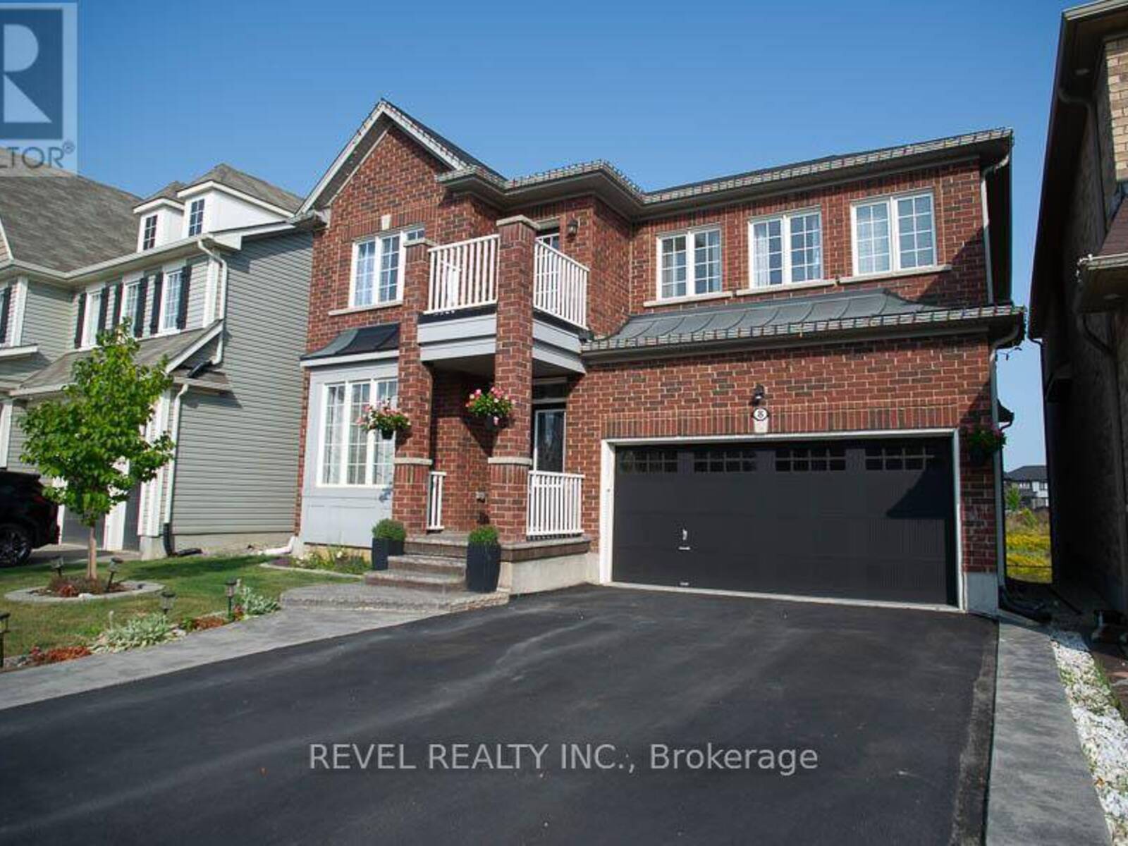 8 TURNBULL DRIVE, Brantford, Ontario N3T 0K4