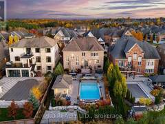 24 BLUFF TRAIL Nobleton Ontario, L7B 0A1