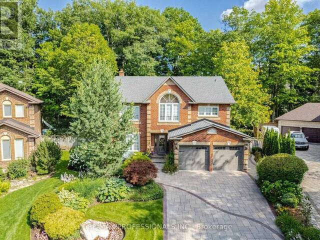 10 GRAND OAKS COURT Brampton Ontario, L6Z 3K7