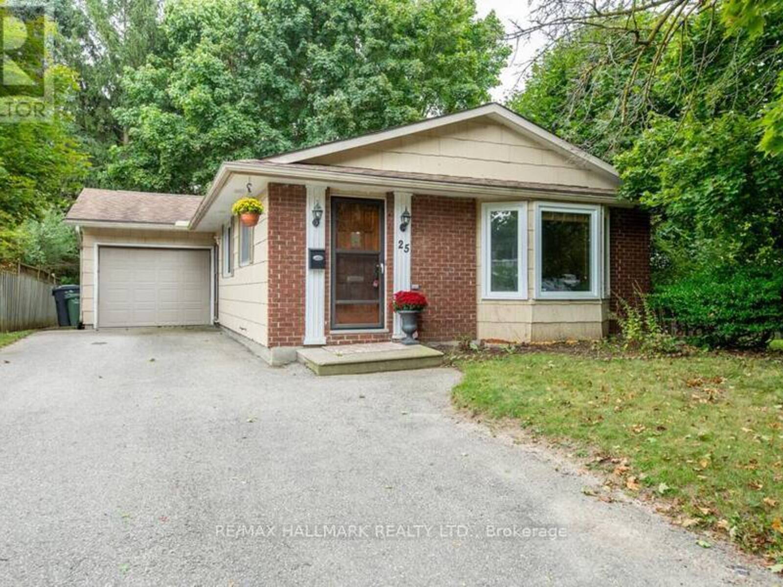 25 MARKSAM ROAD, Guelph, Ontario N1H 1X1