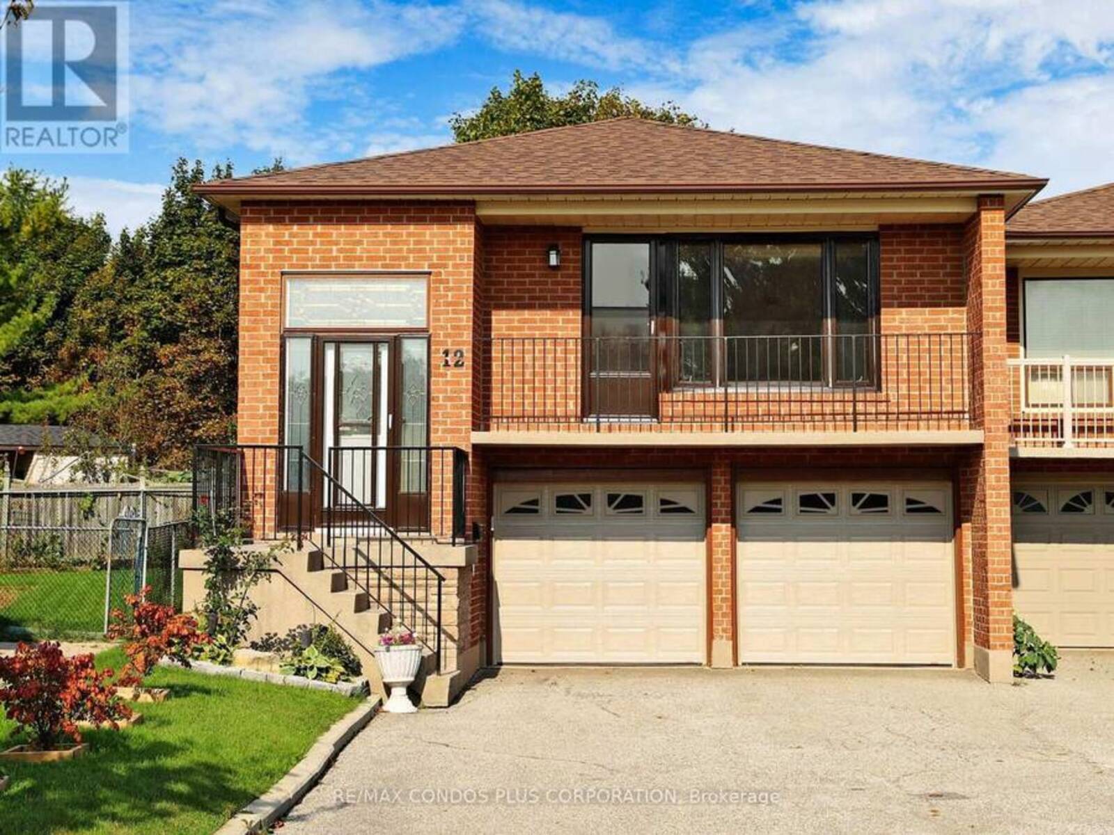 12 BRUSSELS COURT, Vaughan, Ontario L4L 3E2