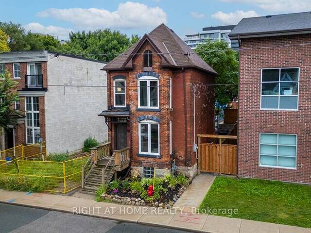 176 WILSON STREET Hamilton Ontario, L8R 1E4