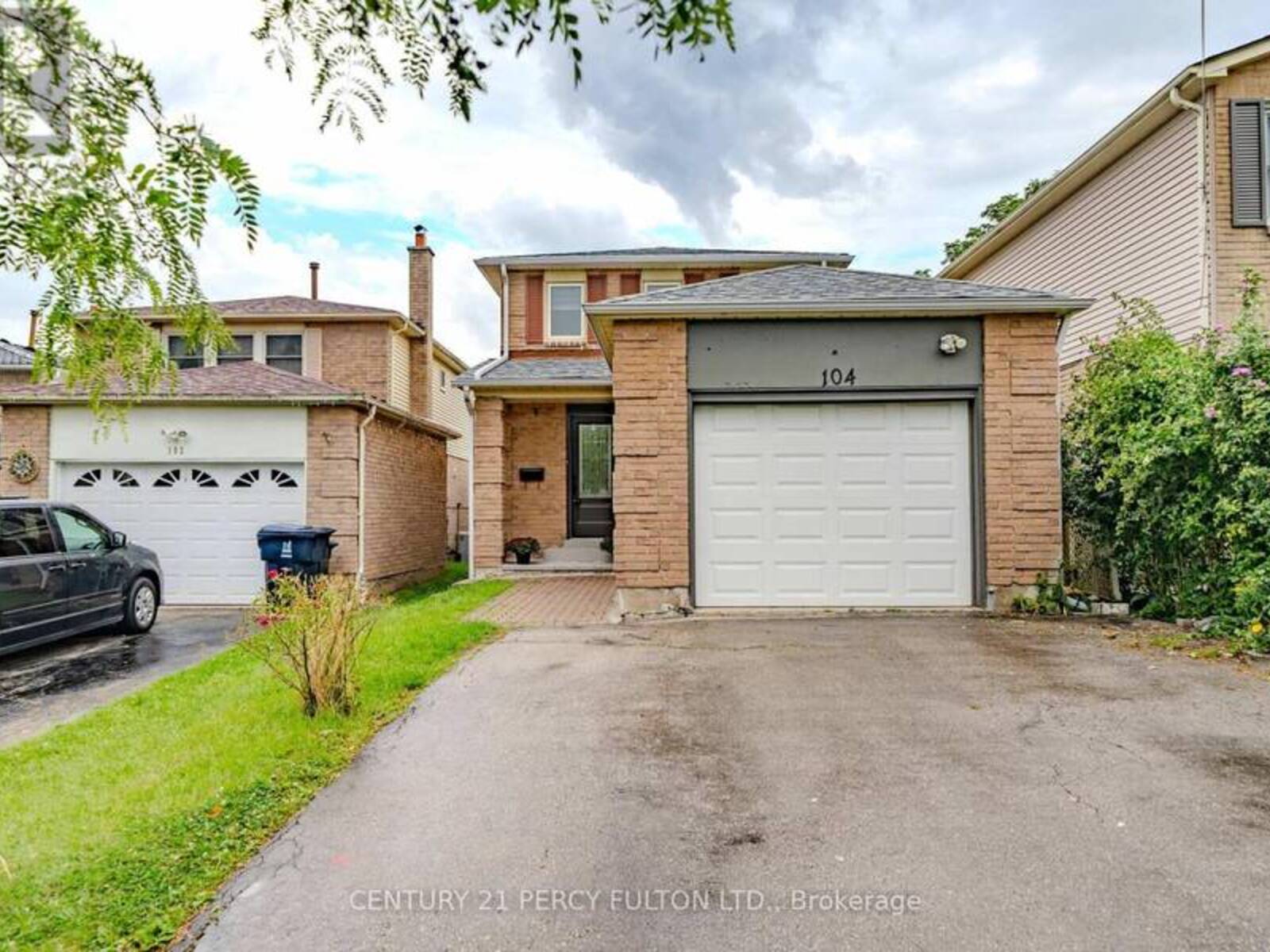 104 SHADY HOLLOW DRIVE, Toronto, Ontario M1V 2L8