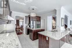 110 MURET CRESCENT | Vaughan Ontario | Slide Image Nine