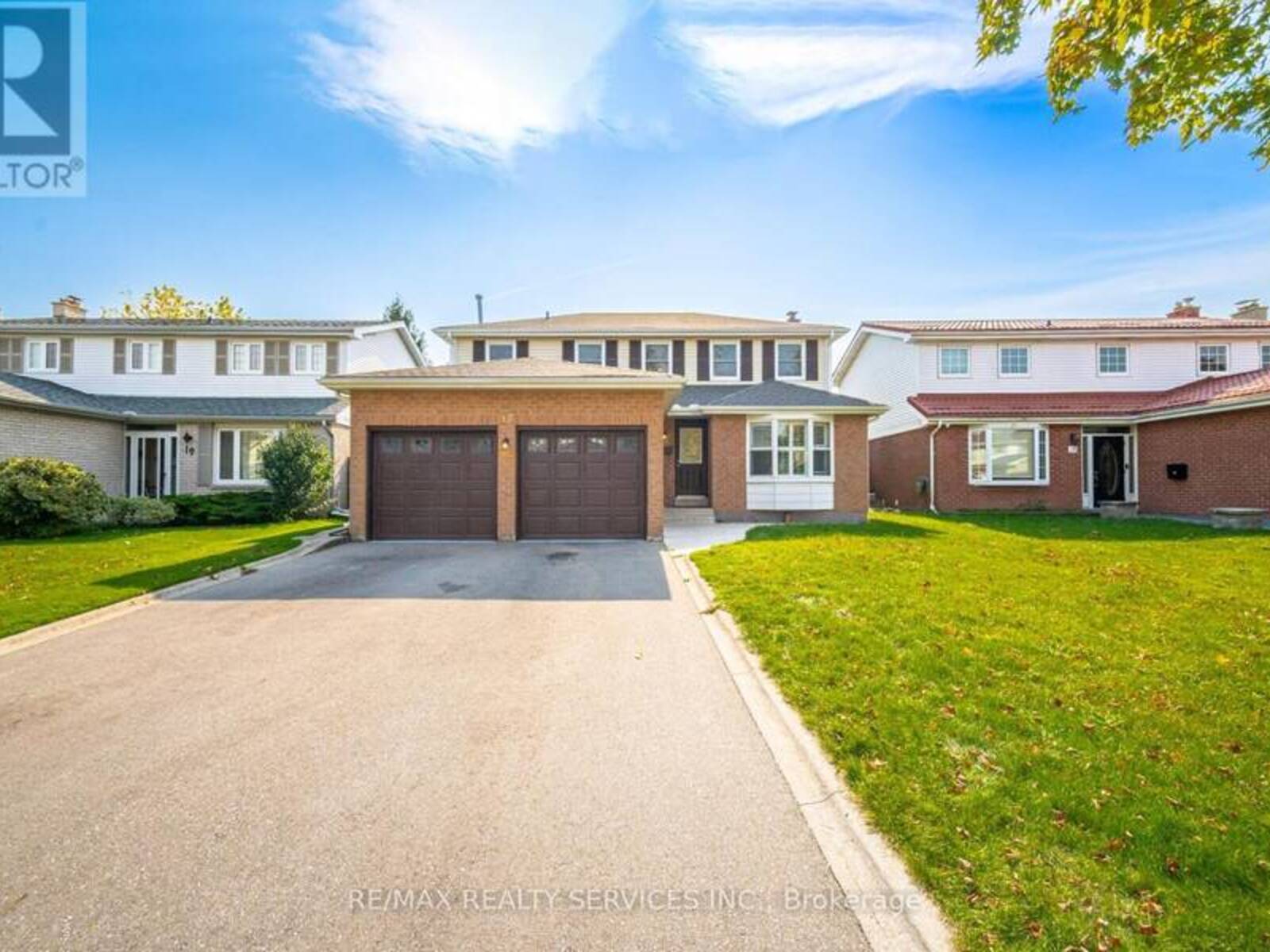 17 MACDOUGALL DRIVE, Brampton, Ontario L6S 3P4