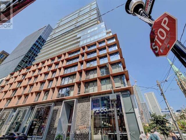 2004 - 60 COLBORNE STREET Toronto Ontario, M5E 0B7