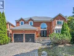 41 STRATHEARN AVENUE Richmond Hill Ontario, L4B 2G3