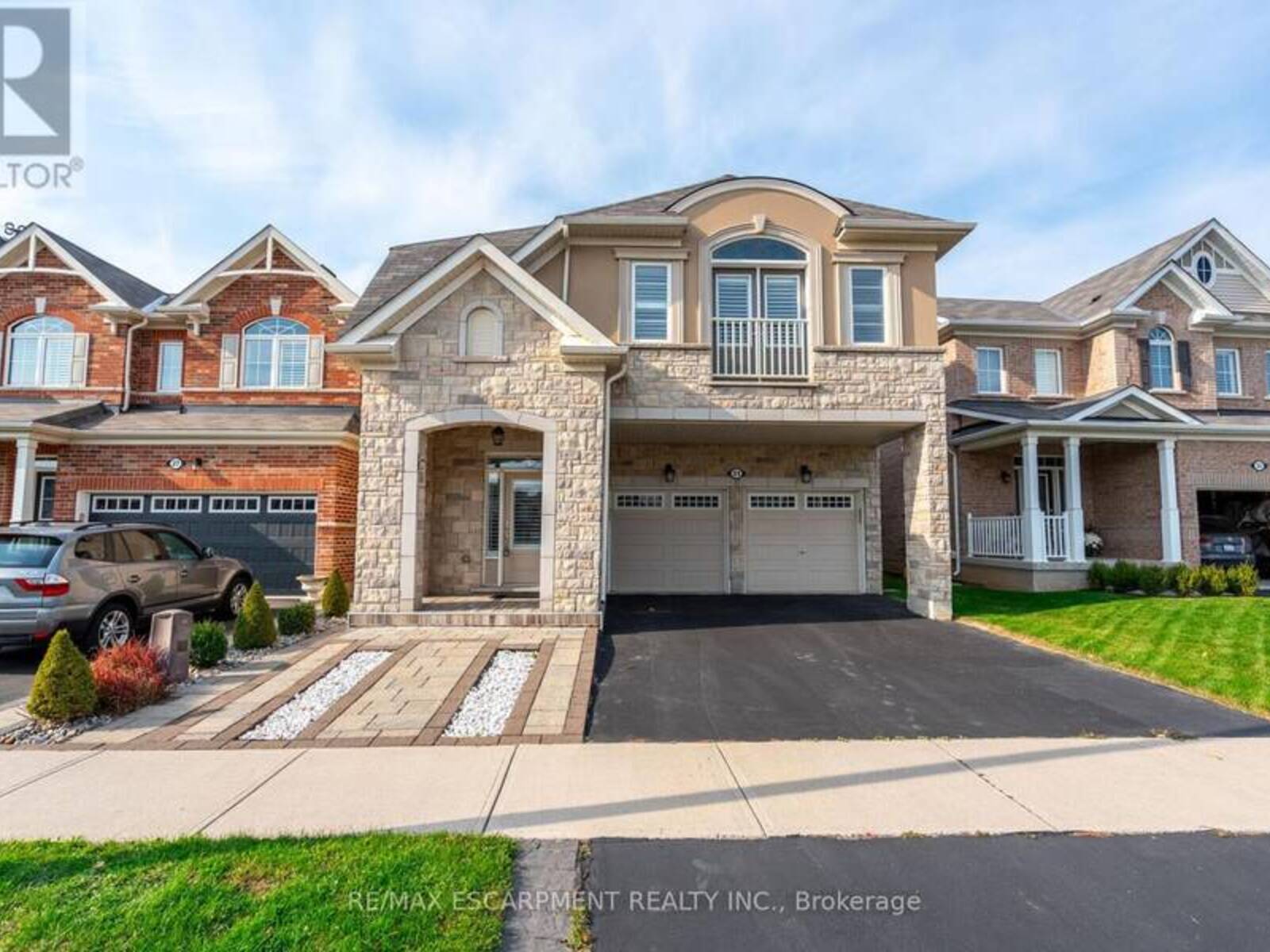 31 FOREST RIDGE AVENUE, Hamilton, Ontario L0R 2H8