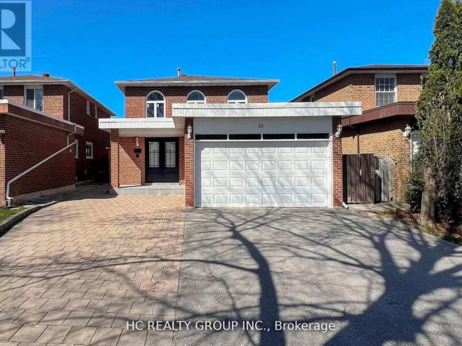 16 SIMSBURY COURT, Markham, Ontario L3R 3G7