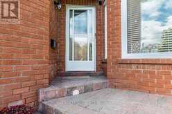 6525 WARBLER LANE | Mississauga Ontario | Slide Image Two