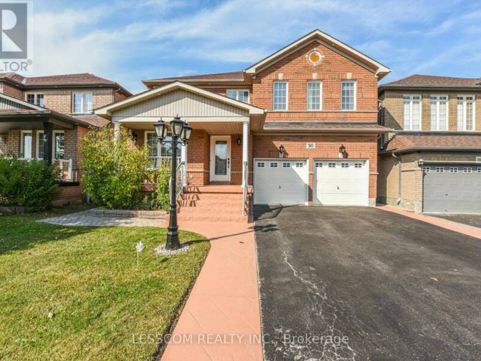 30 FAIRHILL AVENUE, Brampton, Ontario L7A 2E7