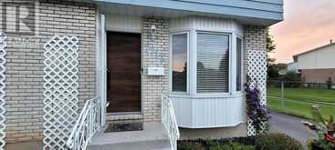 7712 JUBILEE DRIVE S | Niagara Falls Ontario | Slide Image Two