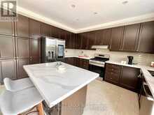 302 HAMMERSLY BOULEVARD | Markham Ontario | Slide Image Ten