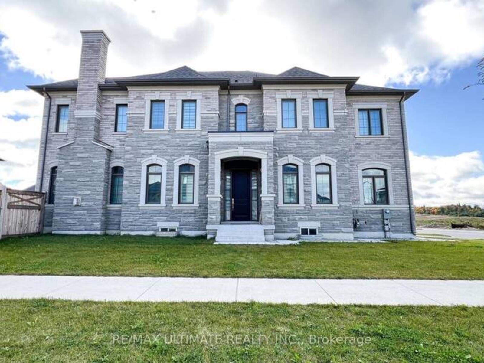 151 BALLANTYNE BOULEVARD, Vaughan, Ontario L3L 0E6