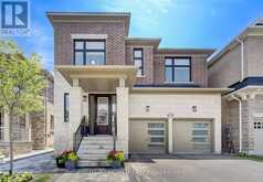 76 MAPLE FIELDS CIRCLE | Aurora Ontario | Slide Image One