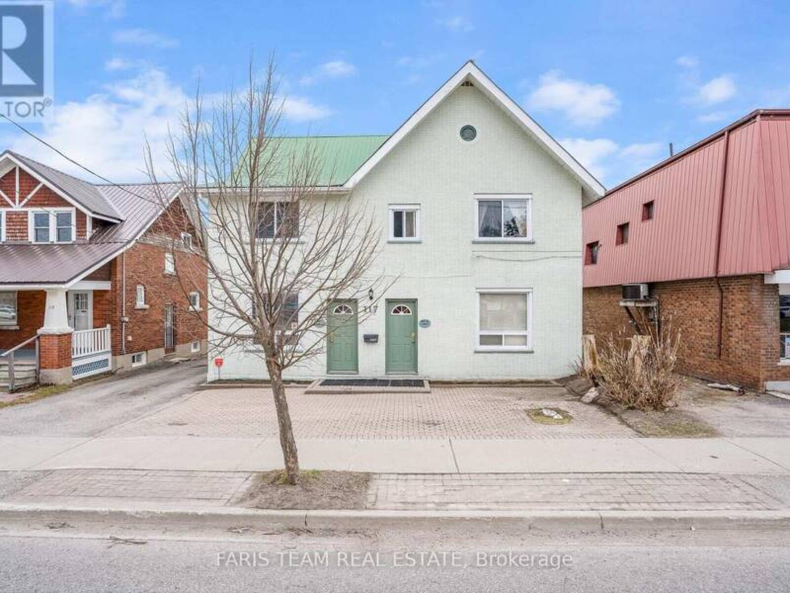 117 COLBORNE STREET W, Orillia, Ontario L3V 2Y8