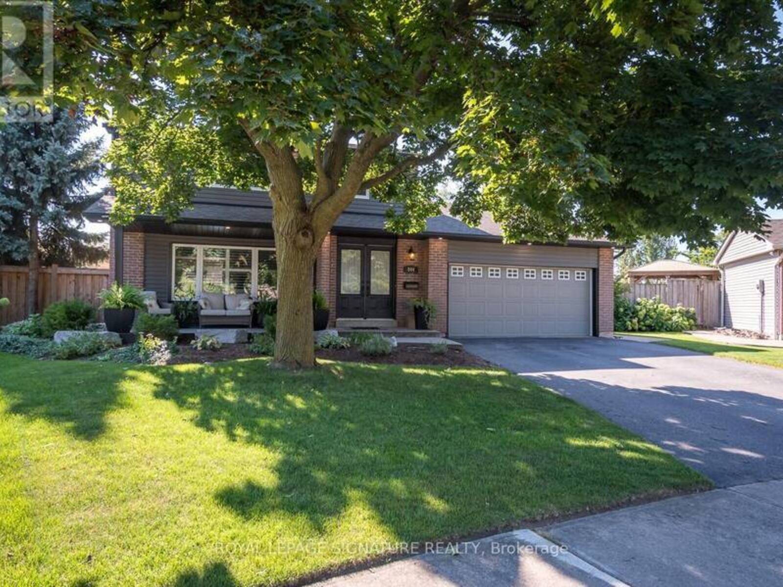 844 BISHOP COURT, Milton, Ontario L9T 3N1