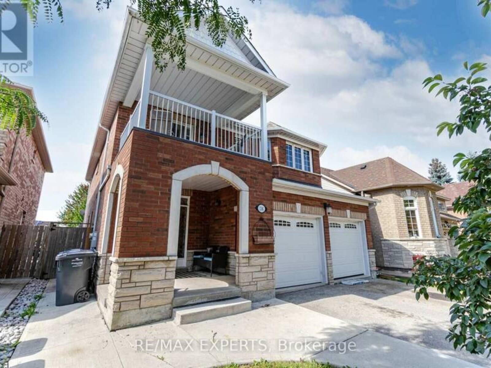 136 VAN SCOTT DRIVE, Brampton, Ontario L7A 1N5