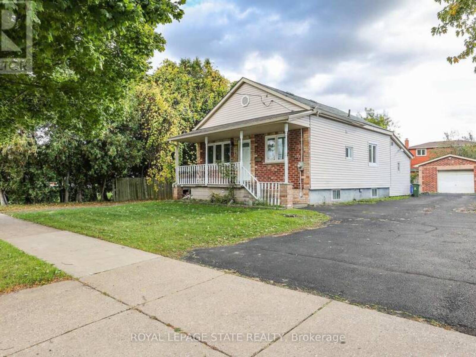 344 BARTON STREET, Hamilton, Ontario L8E 2K9