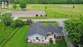 1109 RAVENSHOE ROAD | East Gwillimbury Ontario | Slide Image Thirteen