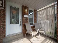 22 STEPHENSEN COURT Brampton Ontario, L6V 3X8