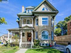 62 DORSET STREET Waterloo Ontario, N2L 3L8