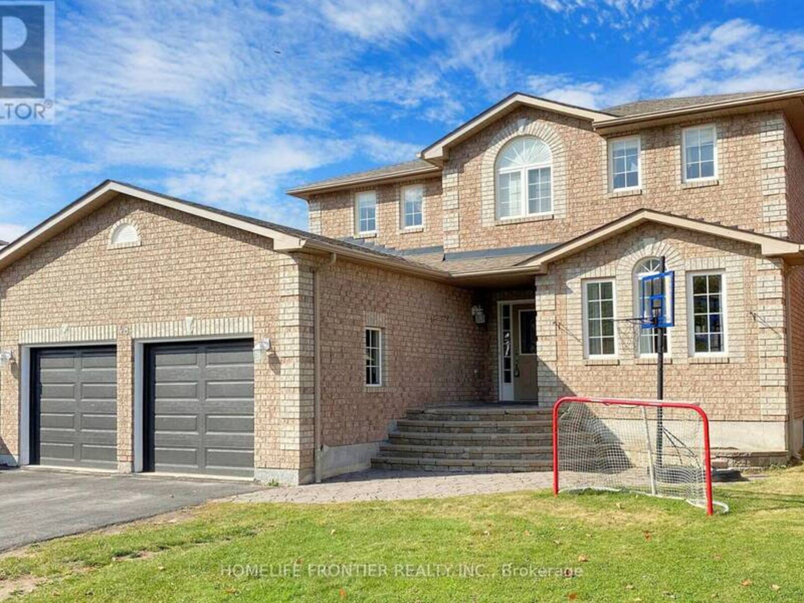 48 PATRICK DRIVE, Barrie, Ontario L4N 5Z1