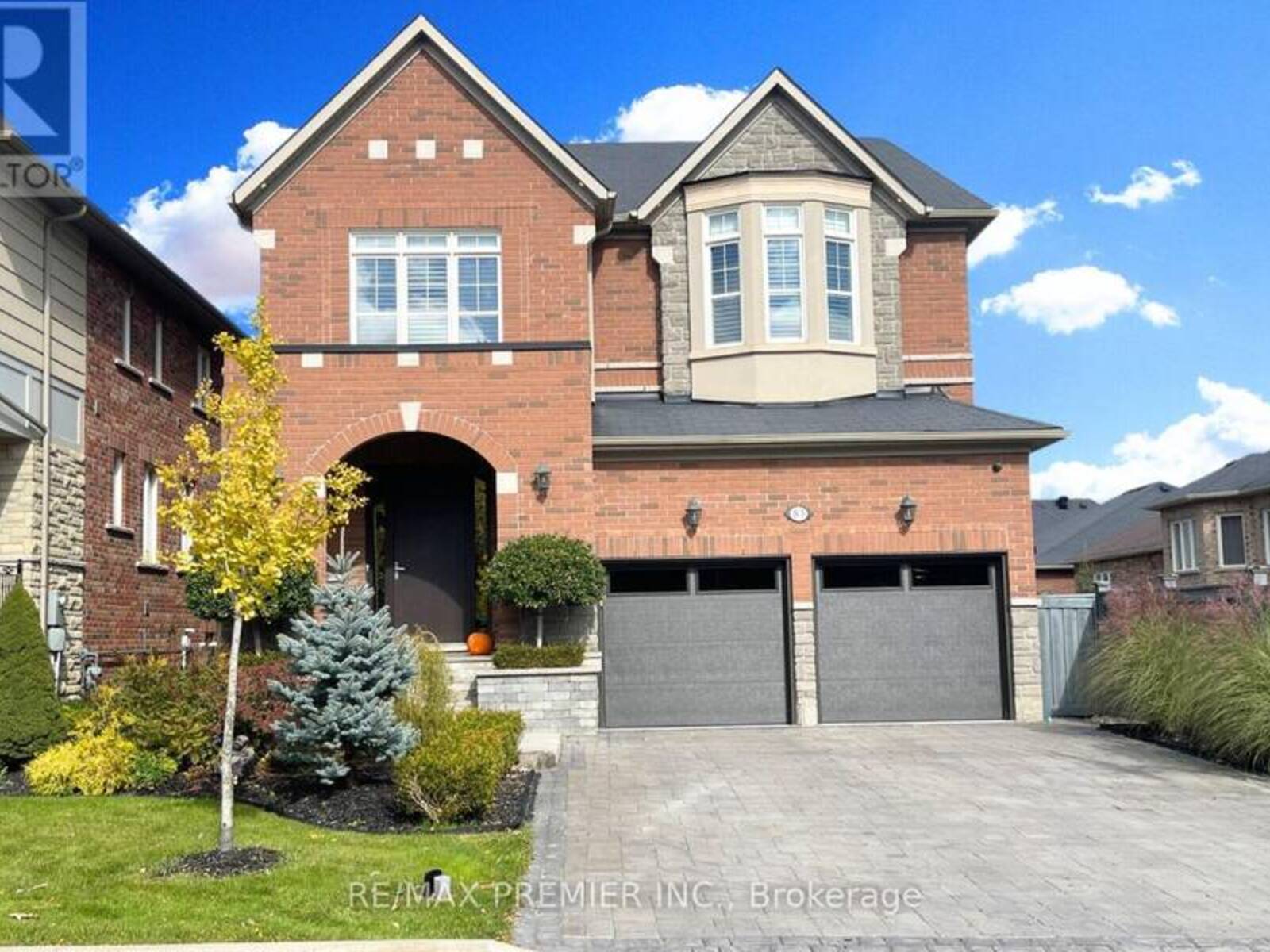 83 HEINTZMAN CRESCENT, Vaughan, Ontario L6A 4T1