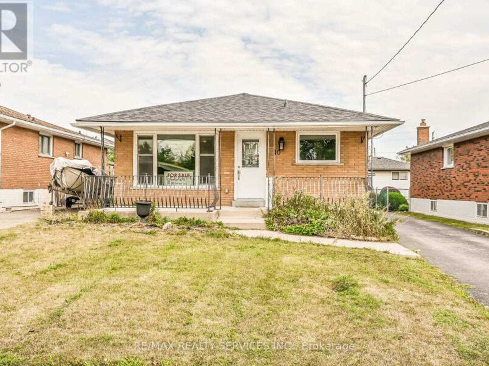 10 WINDRUSH CRESCENT N, Hamilton, Ontario L8V 2K8