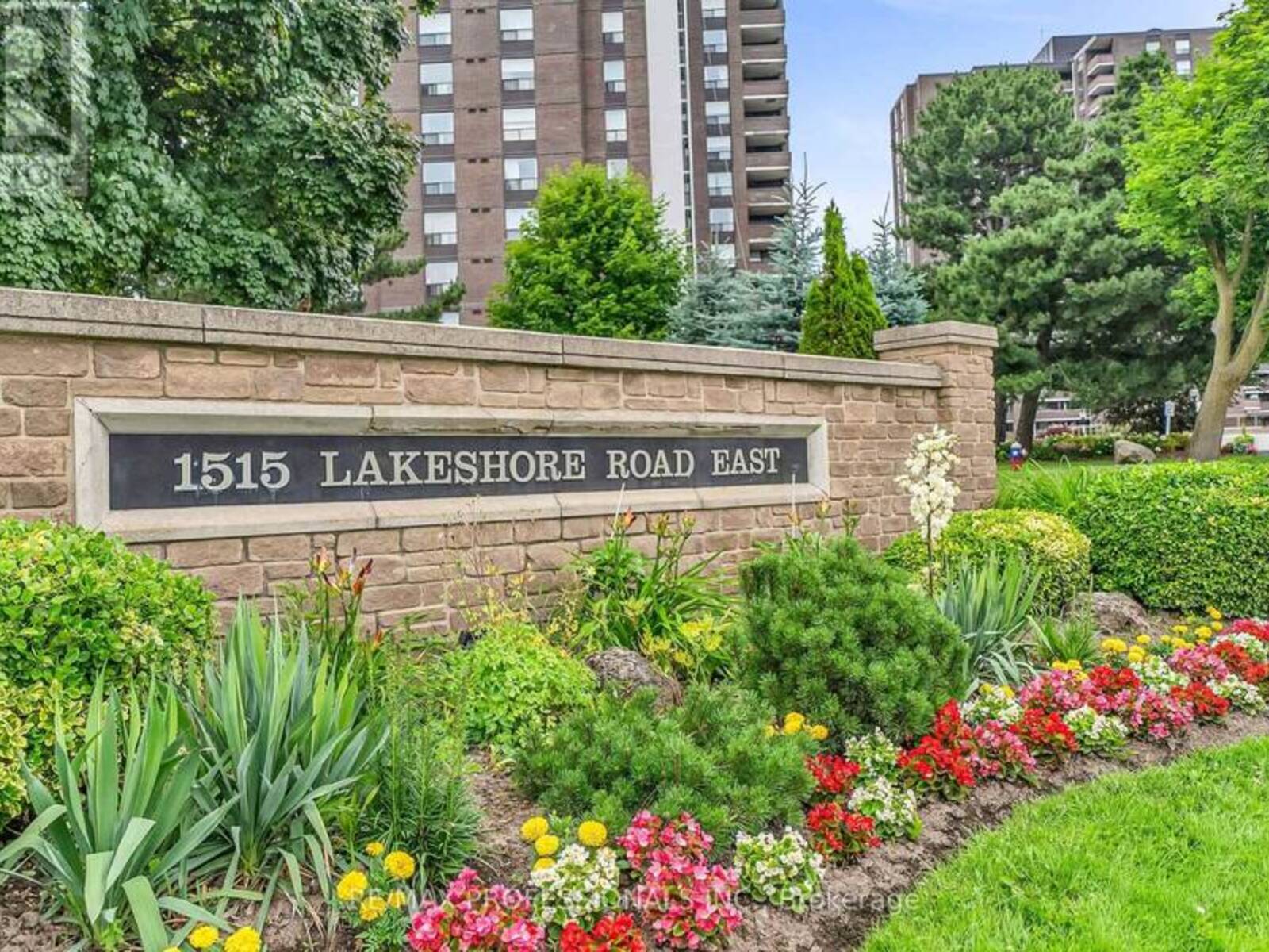 1405 - 1515 LAKESHORE ROAD E, Mississauga, Ontario L5E 3E3