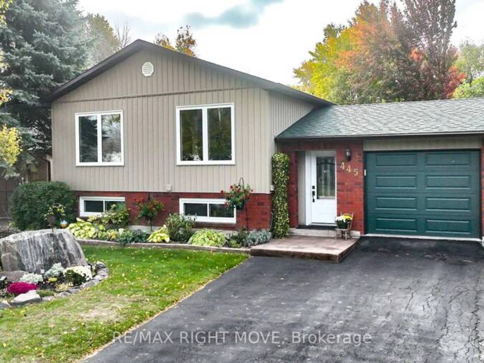 445 MOONEY CRESCENT, Orillia, Ontario L3V 6R5