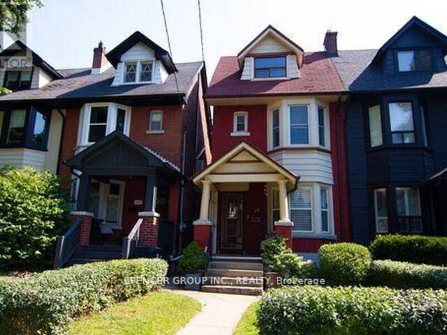 115 GILMOUR AVENUE Toronto Ontario, M6P 3B2