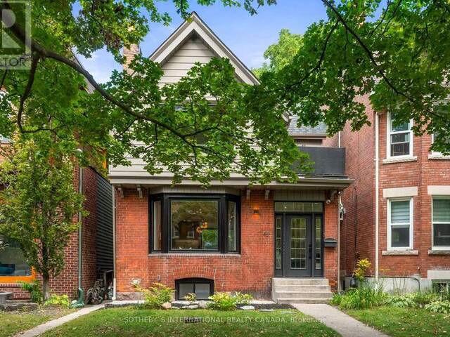 46 HEWITT AVENUE Toronto Ontario, M6R 1Y3