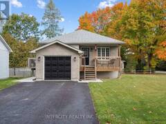 136 GEORGE STREET Tay Ontario, L0K 2A0