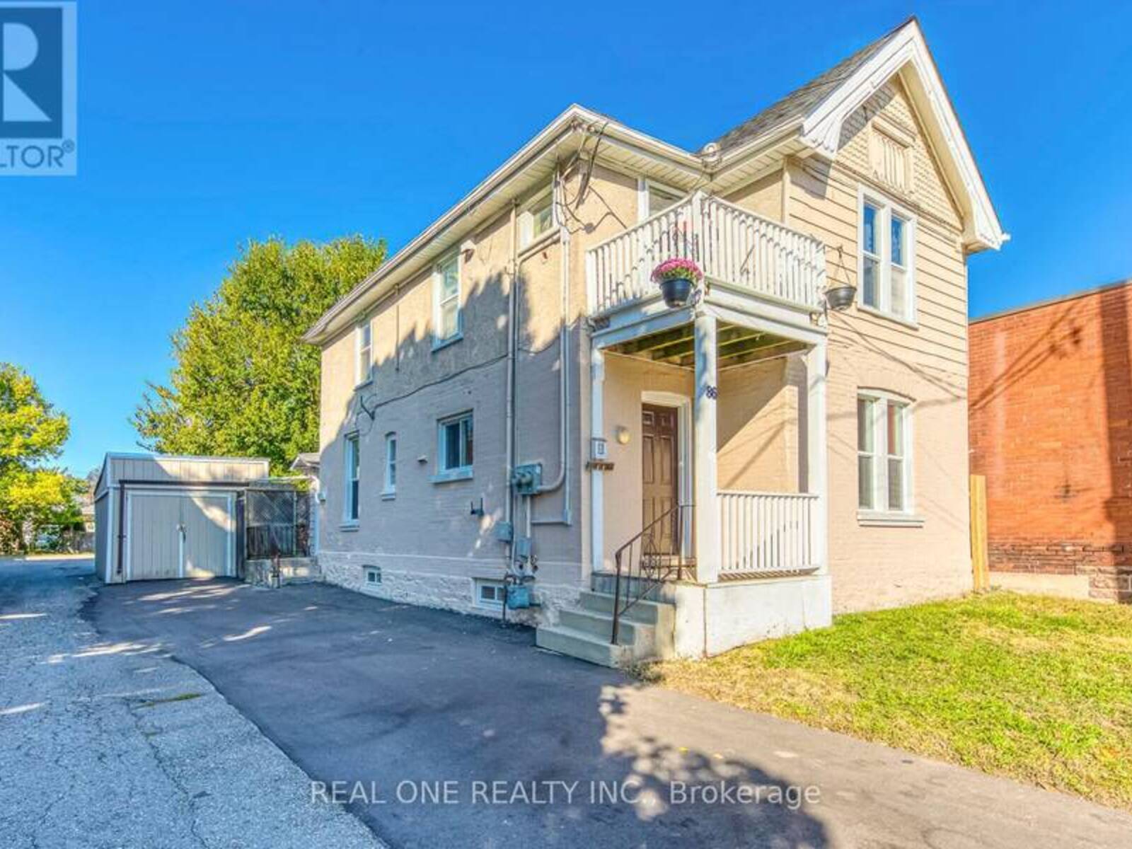 86 QUEEN STREET, Brantford, Ontario N3T 3B8