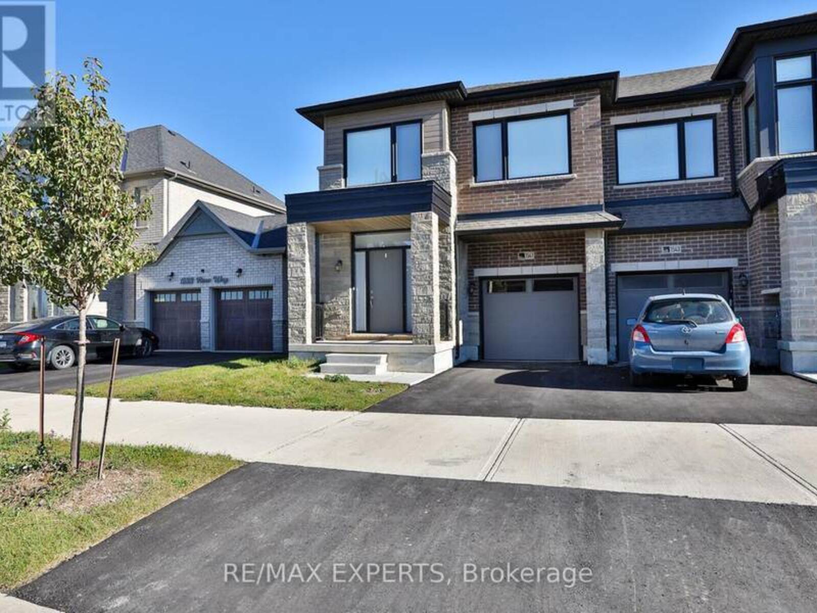 1541 ROSE WAY, Milton, Ontario L9E 1V7