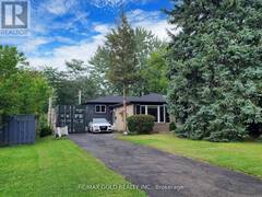 44 DELORAINE DRIVE Brampton Ontario, L6T 1T7