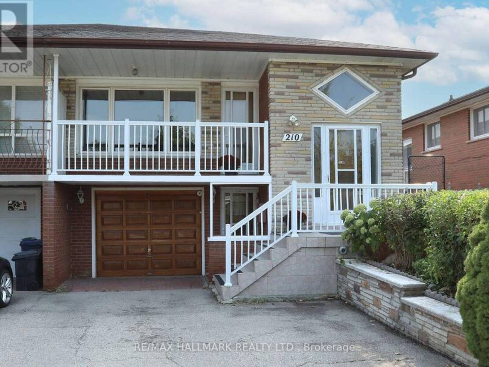 210 CABANA DRIVE, Toronto, Ontario M9L 1L3