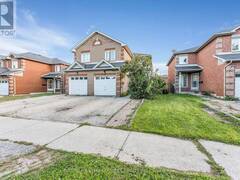 7 LENTHALL AVENUE Toronto Ontario, M1B 2C7