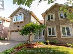 137 OLD SURREY LANE Richmond Hill Ontario, L4C 6R9