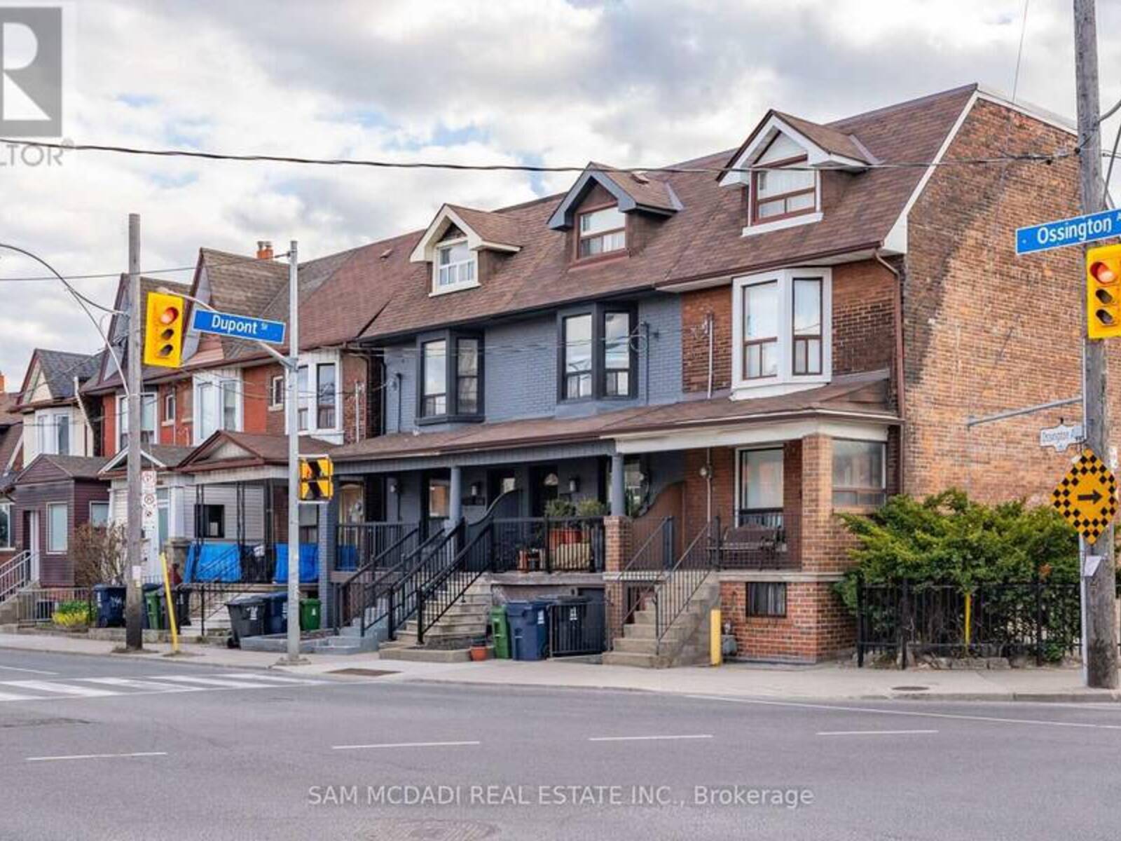 1050 OSSINGTON AVENUE, Toronto, Ontario M6G 3V6