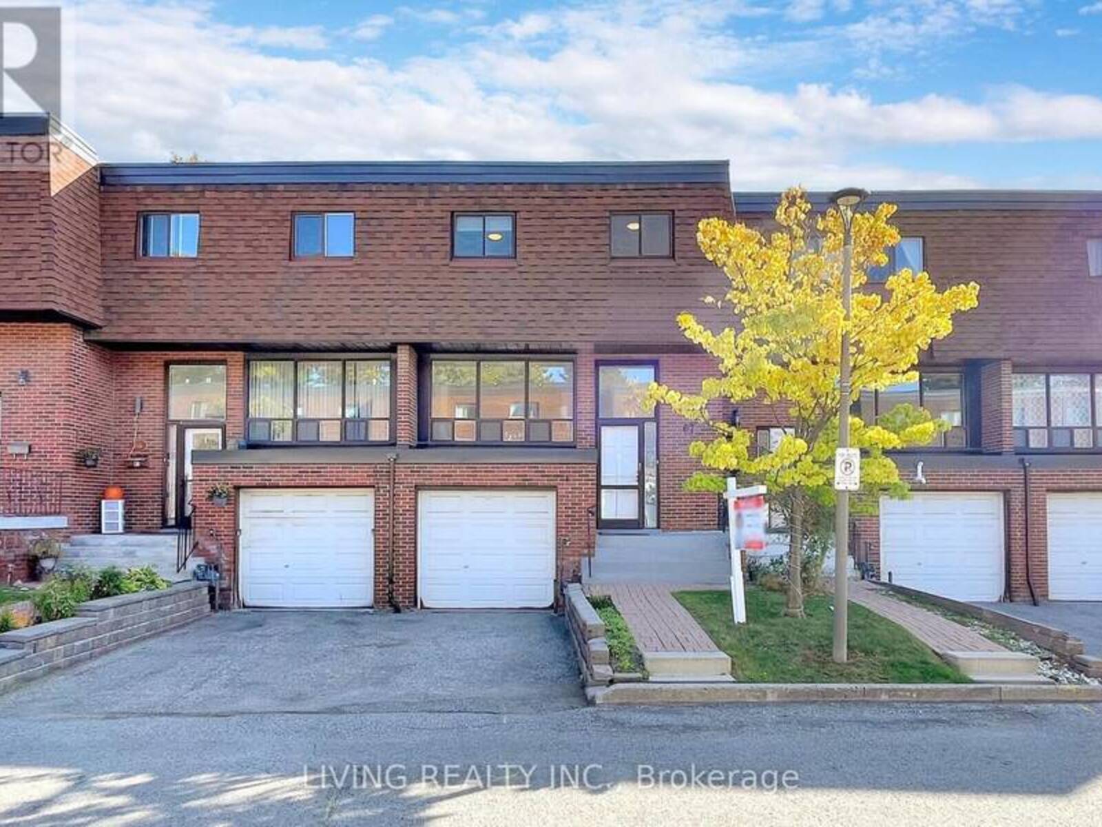 67 STATELY WAY, Markham, Ontario L3T 3Z9