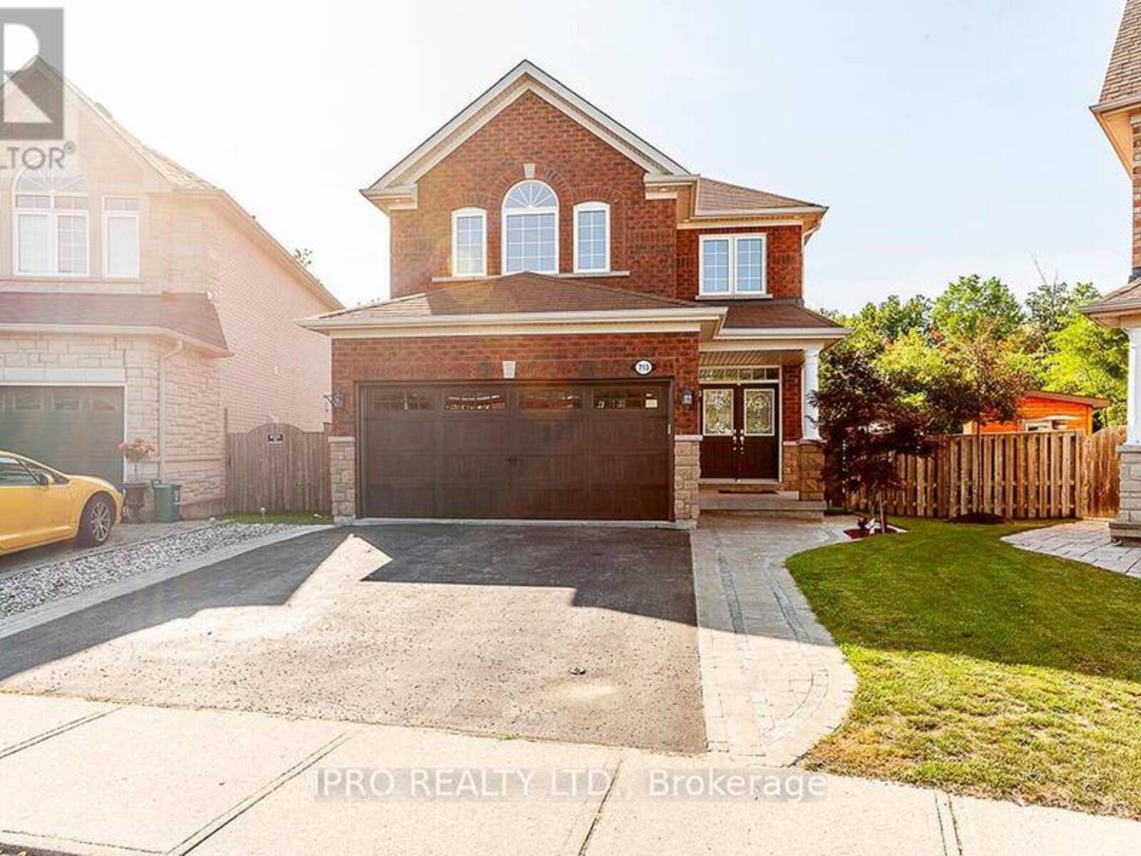 713 SUNBIRD TRAIL, Pickering, Ontario L1X 2X5