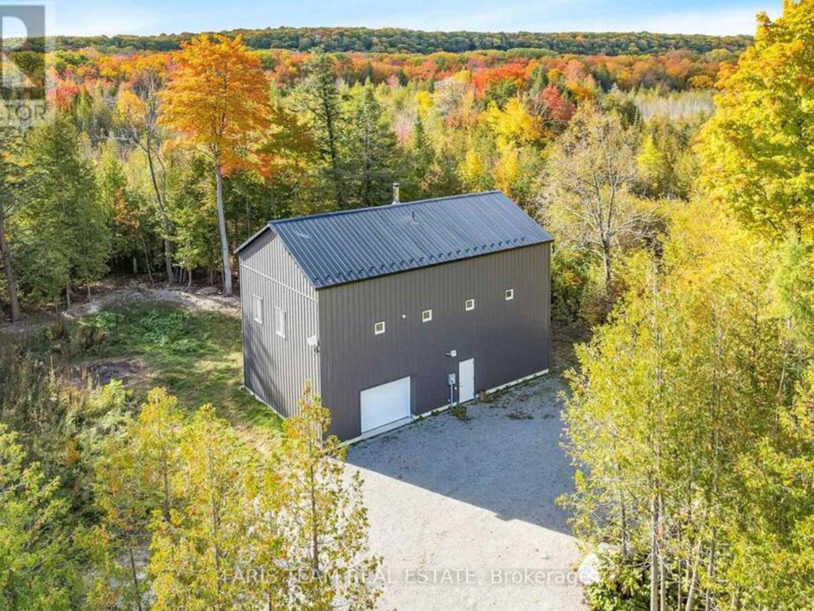 2576 CHAMPLAIN ROAD, Tiny, Ontario L9M 0C9