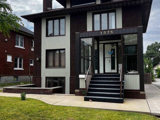 1575 OUELLETTE AVE AVENUE N Windsor Ontario, N8X 1K5