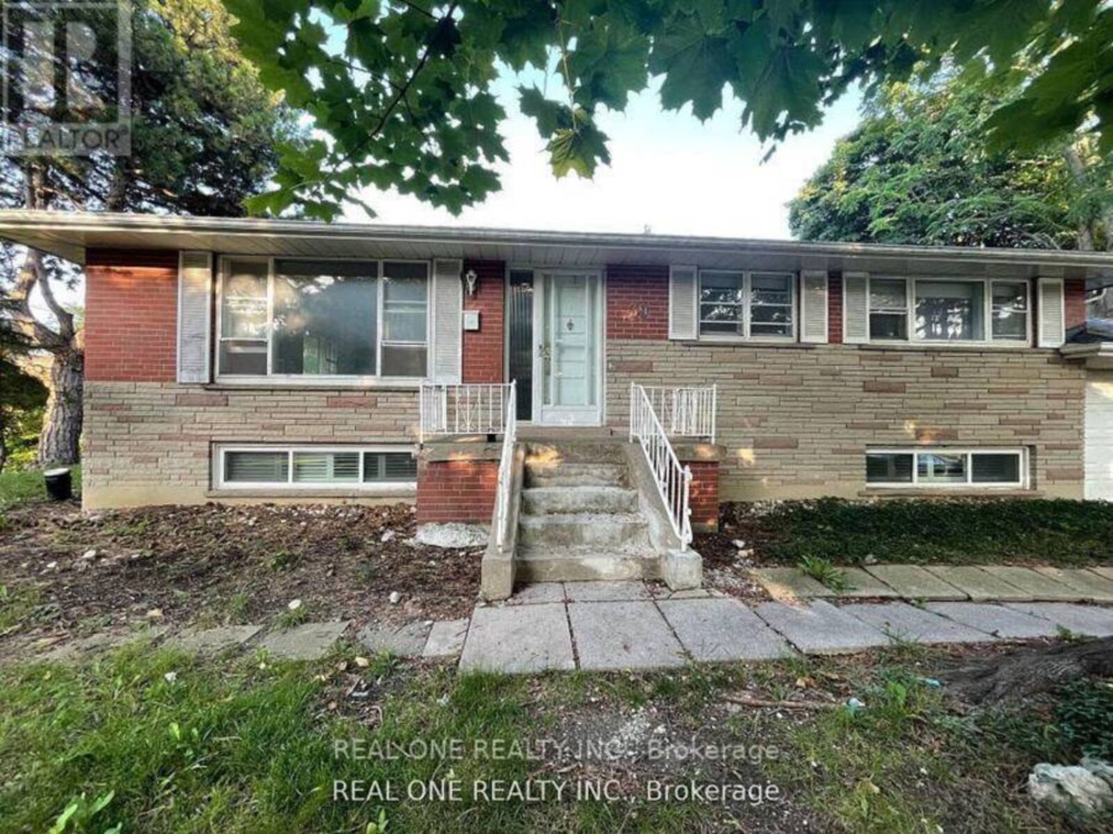 39 MUIRCREST DRIVE, Toronto, Ontario M3A 1K7