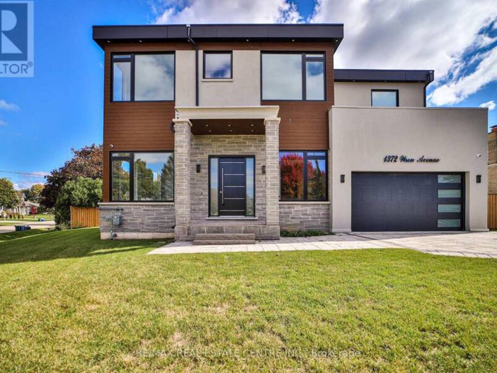 1372 WREN AVENUE, Oakville, Ontario L6L 2V6